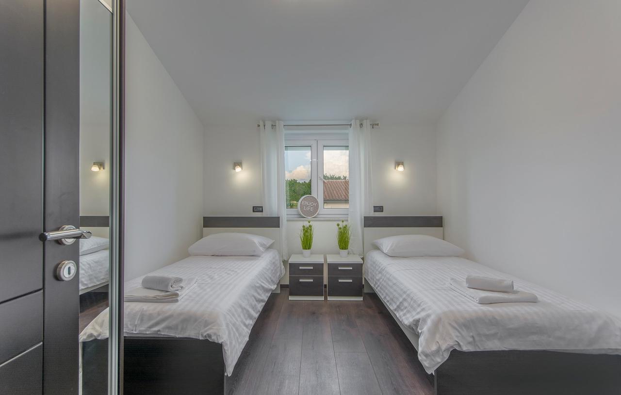Silver Holiday House Vrvari Kültér fotó