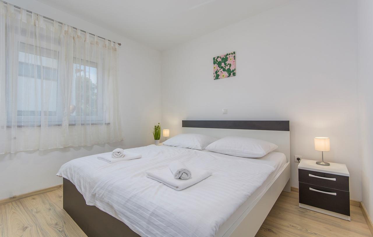 Silver Holiday House Vrvari Kültér fotó