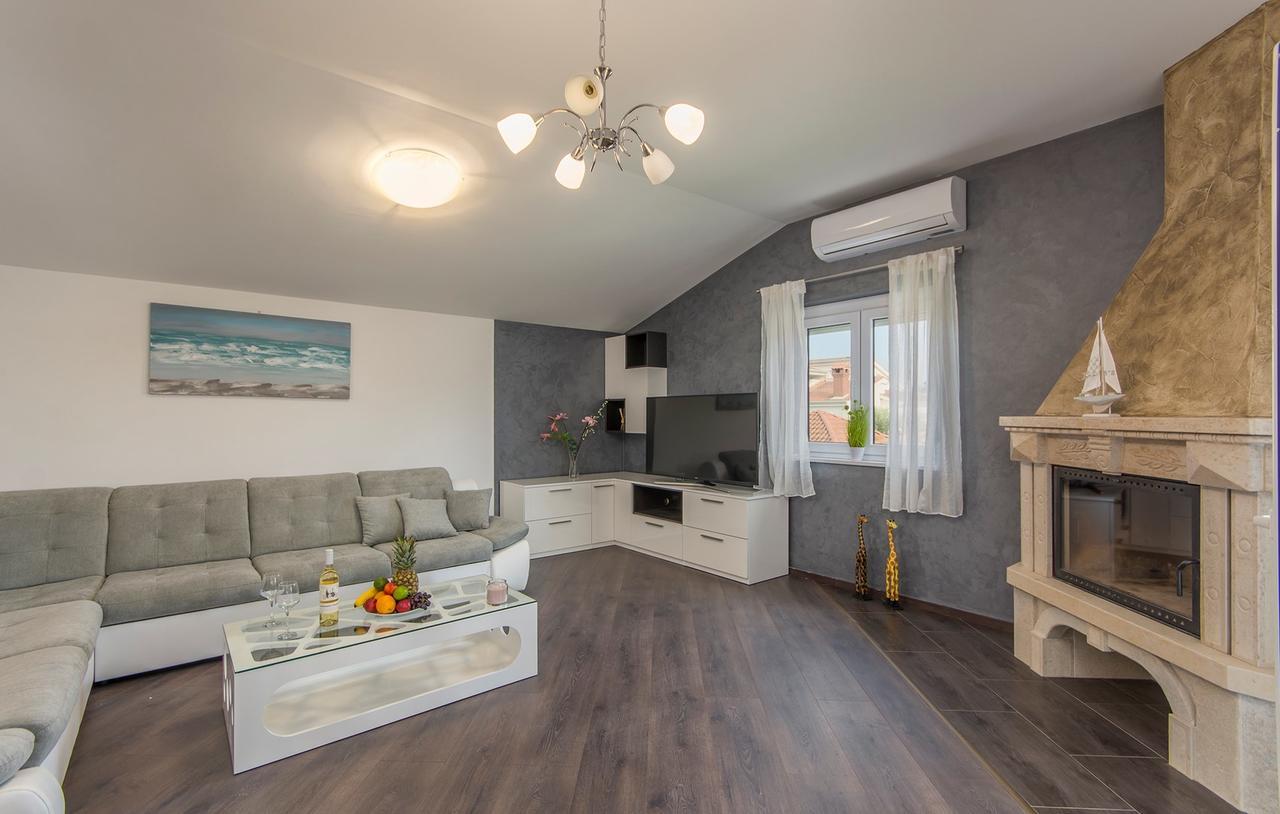 Silver Holiday House Vrvari Kültér fotó