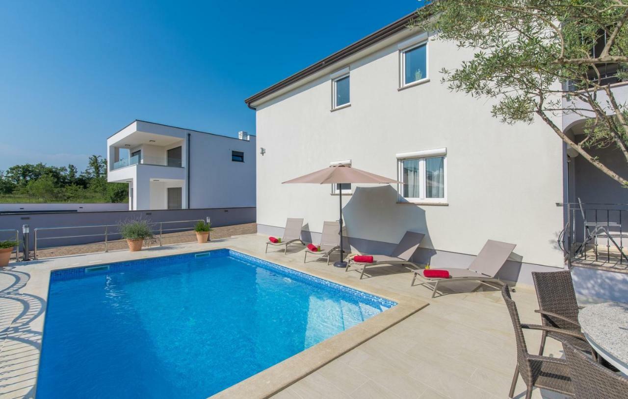 Silver Holiday House Vrvari Kültér fotó