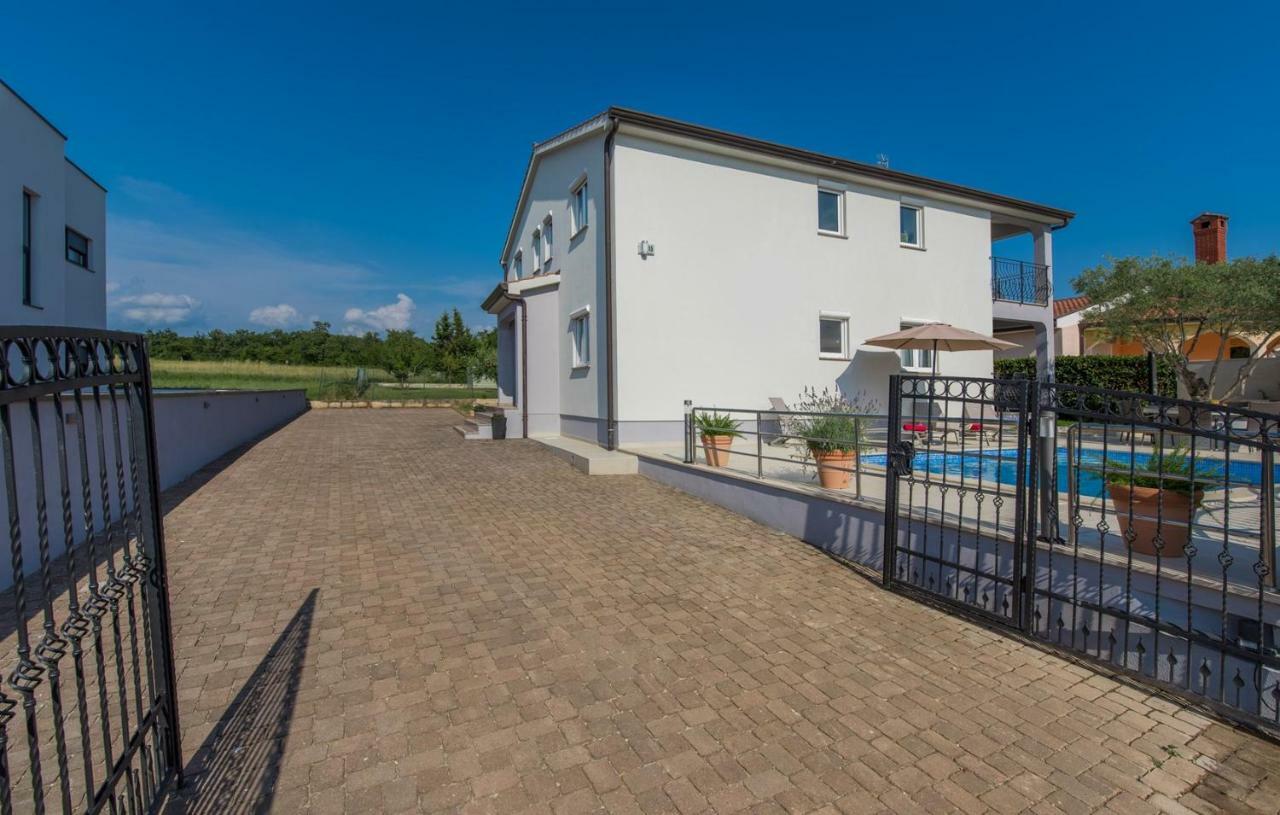 Silver Holiday House Vrvari Kültér fotó
