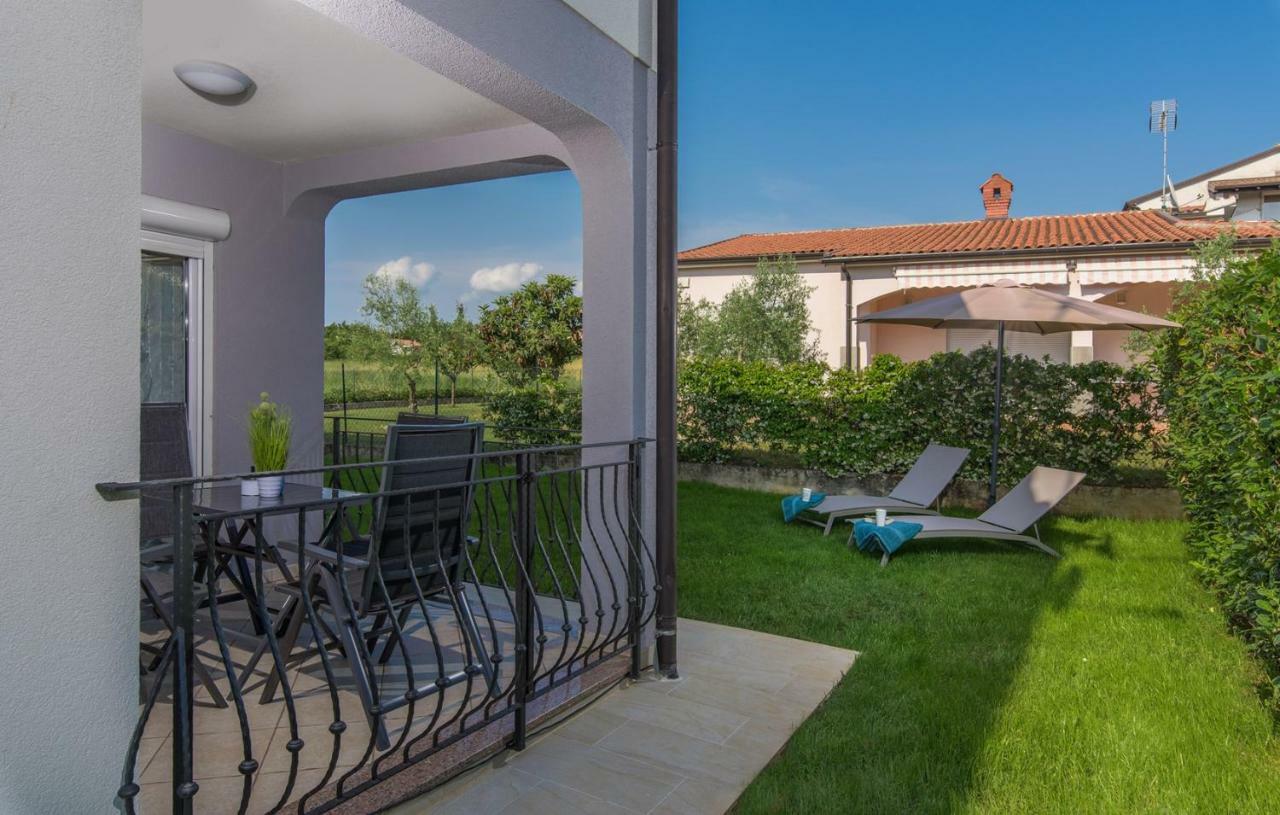 Silver Holiday House Vrvari Kültér fotó